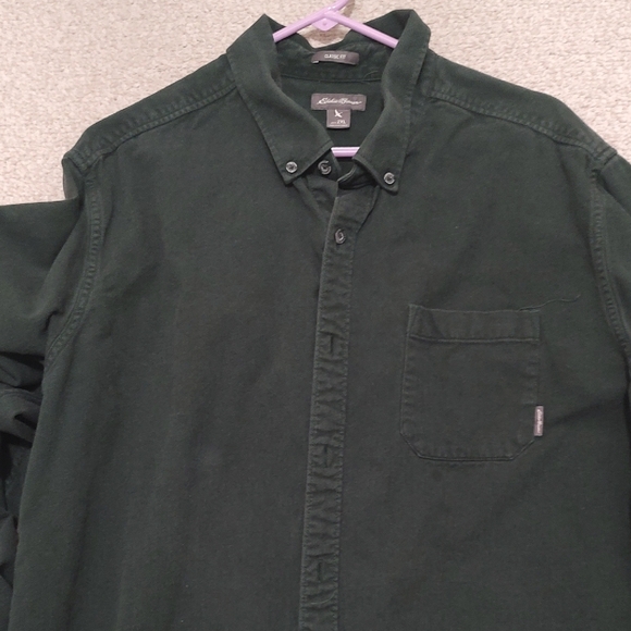 Eddie Bauer Forest Green Men's Button-Down Shirt - Picture 4 of 4
